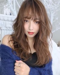 -变画·发型STUDIO