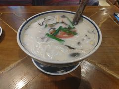 -雀舞云南菜(天津天河城购物中心店)