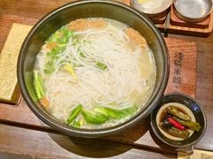 -银米·云南传统过桥米线(双廊黑金冠店)