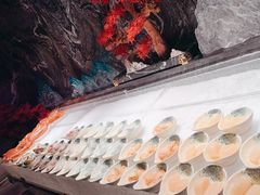 -雍容荟帝王蟹活龙虾展台自助(IFS黑金店)