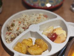 -洱火云南酸菜牛肉火锅(石景山当代商城店)