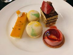 -圣丰索菲特·2 On 988 Café 自助餐厅