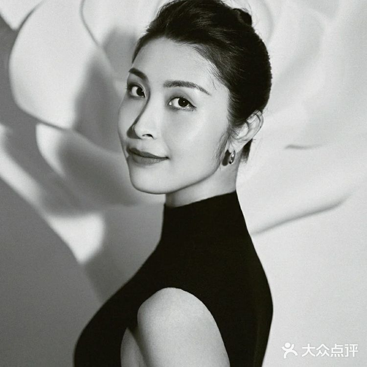 深圳孕照Ⅰ复古高级的COCO封面孕照写真
