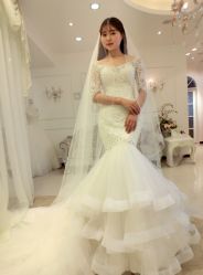 -艾米丽婚纱礼服