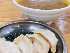 -黄阿姨锅贴大王(万航渡路店)