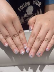 -丽心自助美甲美睫