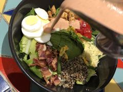 牛油果鸡肉沙拉-彼德西餐厅(凯德广场新南店)