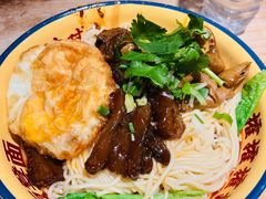 特色三合面-二娃邓板凳面(解放碑店)