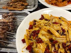 -老兰家传统烧烤炒菜泡馍(小南门店)