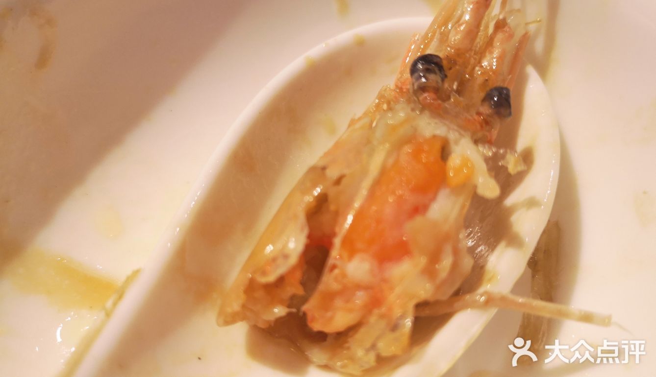 新鲜，个头大，虾皇还很大气，口味偏甜
