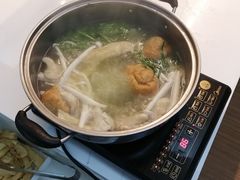 煮麻辣烫中-文星素食(兴华路店)