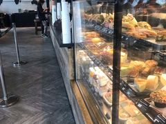 面包甜点陈列柜-星巴克(七宝领展广场1F店)