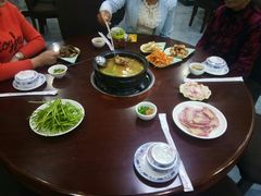 -菌之家·专业纯野生菌火锅·特色炒菌