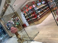 零售区-VENCHI 闻绮(北京国贸商城店)