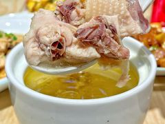 -老乡鸡(上海白玉兰广场店)