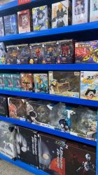 -逝水玩具折扣店