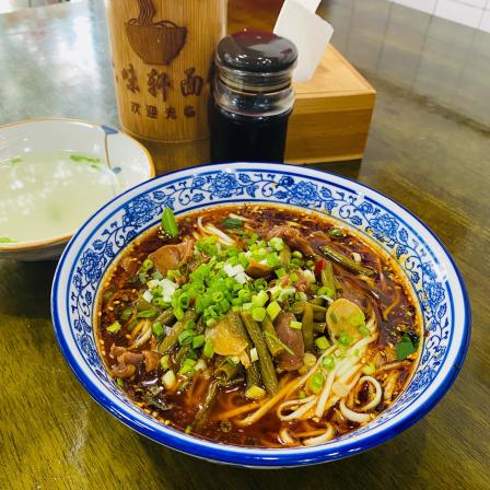 推荐:鸡胗面雅安大肉面素椒牛肉干拌面
