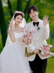 -卡米拉婚纱摄影工作室(金汇广场店)