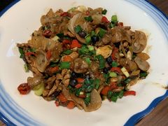 -有红鸡毛店·川菜(建设路店)