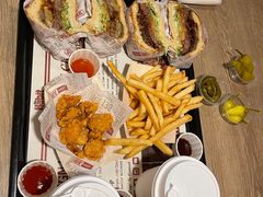 -The Habit Burger Grill 哈比特汉堡(复兴soho店)