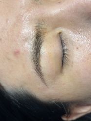 -一个差评成就的纹眉店