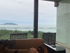 -三亚湾海居铂尔曼度假酒店