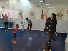 -爱威盛亲子俱乐部·纽约国际早托中心