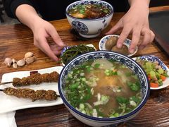 -陇尚人家中国蘭州牛肉面(高新万达店)