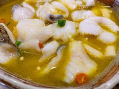 酸汤乌鱼片-鹅冠港式茶餐厅(来福士店)