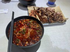 -牵人麻辣粉(粉巷店)