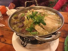 -闯关东东北农家菜(崂山石老人店)