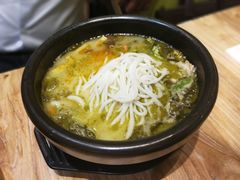 老坛酸菜米线-过桥缘·过桥米线(鲁能城店)