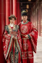 -雪中彩影婚纱摄影·微光艺术中心