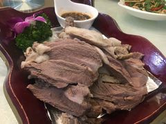 精品手扒肉-那达慕蒙古风味酒楼