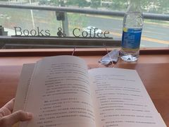 -西西弗书店&矢量咖啡(来福士广场店)