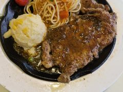 -豪客来牛排(中央花苑店)