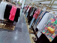 -URBAN REVIVO(济南世茂广场店)
