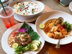 野莓气泡水-Chom Cafe and Restaurant