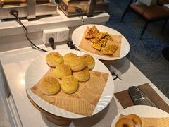 -江门新会碧桂园凤悦凤凰酒店(万达广场店)