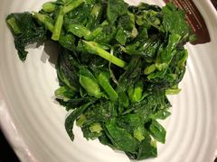 清炒豌豆尖-北京王府井希尔顿酒店·秦唐中餐厅Chynna