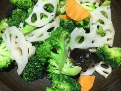 -关东小磨东北菜(上海长风大悦城店)