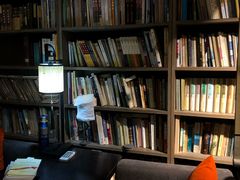 -邊城書店