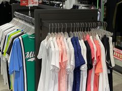 -王府井奥莱临潼小镇(临潼店)