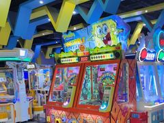 -反斗乐园π·电玩·高空拓展·蹦床(龙华天虹店)