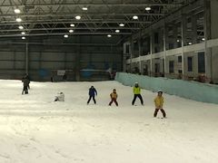 -乔波室内滑雪场