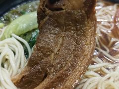 阿婆焖肉面-食惠里小笼包面馆(越秀店)
