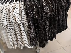-H&M(鹏欣水游城店)
