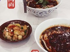 -李与白包子铺(桐梓林店)