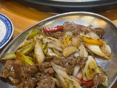烧汁京葱爆炒吊龙-阿鸡鱼庄·顺德鲜蒸小炒(亚运村店)
