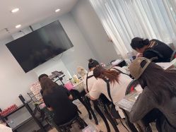 -小乐化妆美甲半永久培训学校